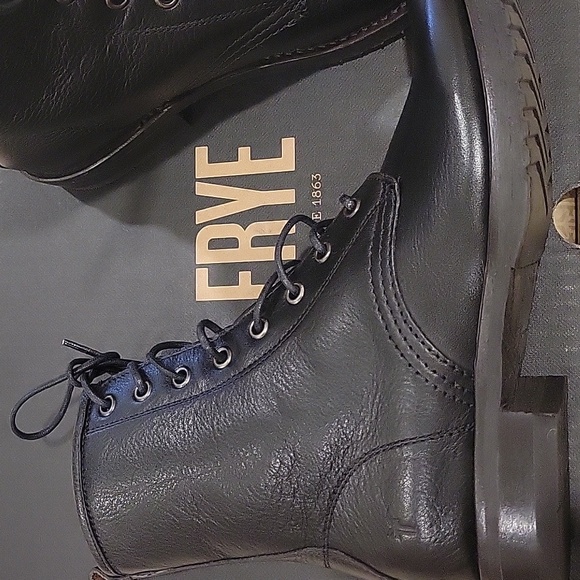 Frye Veronica Women's Combat Lace-Up Black Boots. Size 7.5. - Picture 6 of 7